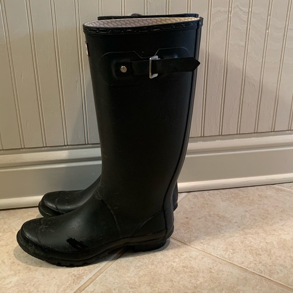 Gently Used Tall Hunter Rain Boots - Picture 3 of 5
